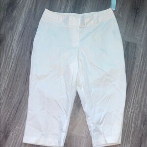 Worthington White Capris